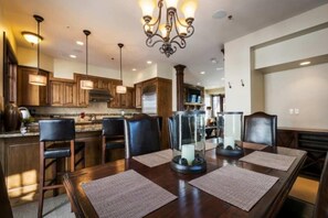 Condo | Private kitchen