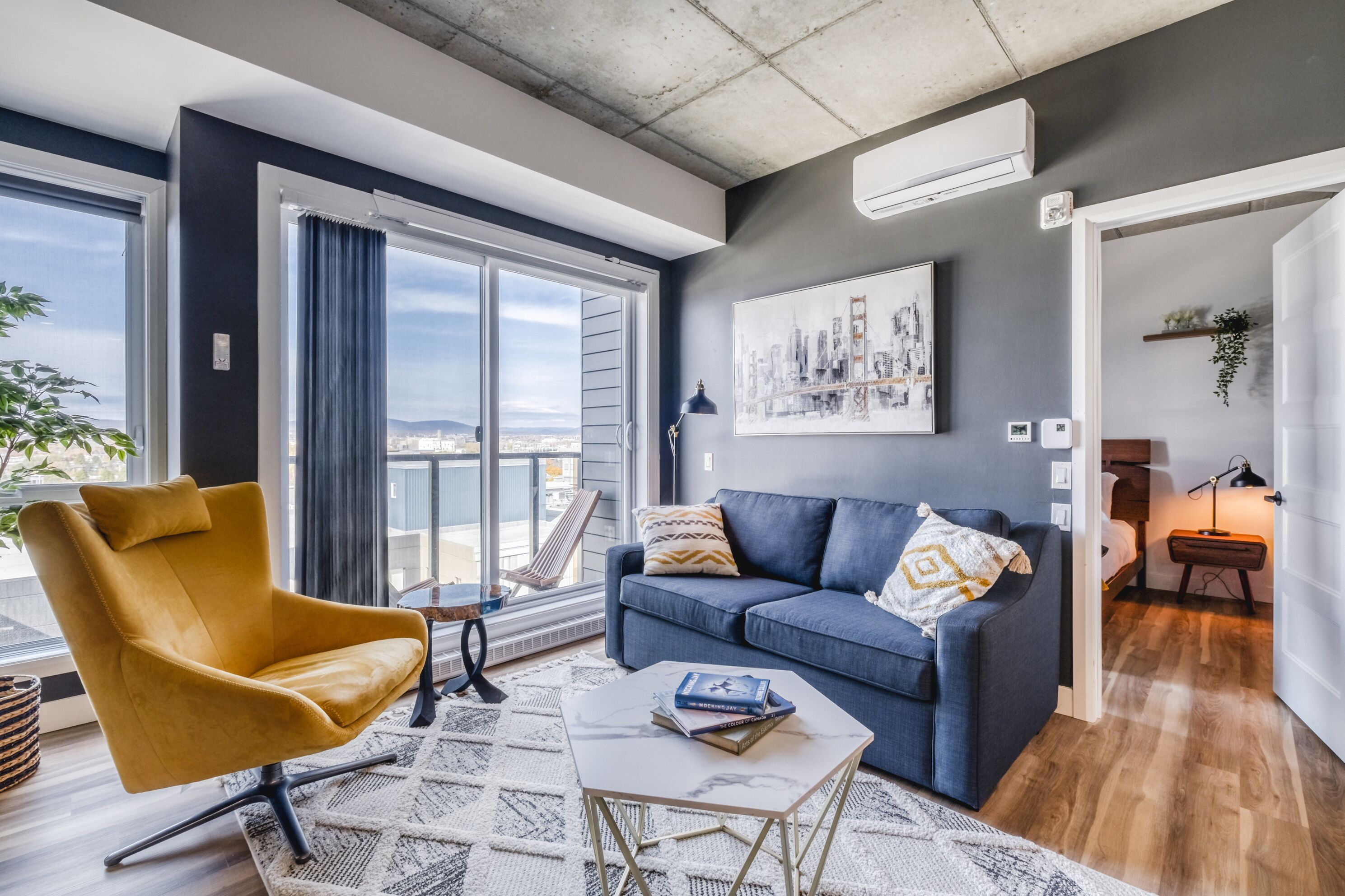 豪華公寓 | 客廳 | 65-吋智慧型電視、數位頻道、電視、Netflix