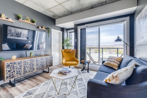 Appartement Luxe | Incredible Sunset View - Pool - Parking - Near Old Québec