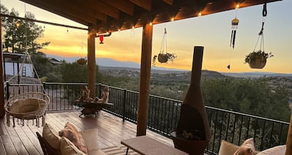 Gypsy Treasures Inn with hot Tub