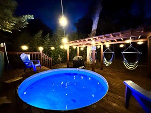 Terrace/patio - Fun in the sun! Cowboy pool + walk to the lake + kids friendly (New Braunfels)