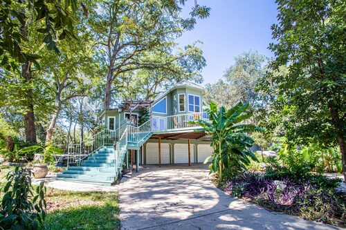 Fun in the sun! Cowboy pool + walk to the lake + kids friendly