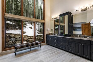 Casa, letti multipli (716A Forest Road 5BD Private Home) | 5 camere