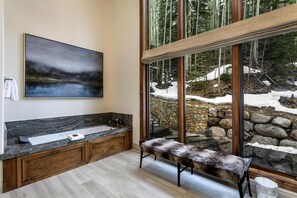 Casa, letti multipli (716A Forest Road 5BD Private Home) | Interni