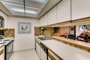 Condo, Multiple Beds (Lodge at 100 W Beaver Creek 506, 3BD ) | Private kitchen - Lodge at 100 W Beaver Creek 506, 3BD Condo in Heart of Avon (Avon)