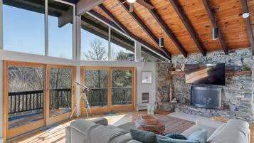 Smart TV, video games