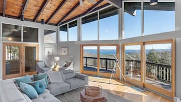 Smart TV, video games