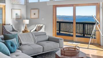 Smart TV, video games