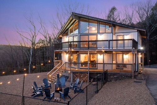 Gilford NH Vacation Rental. Sleeps 14. Near Lake Winnipesaukee & Gunstock