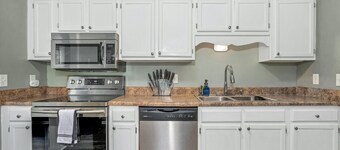 Spacious home near the heart of Fayetteville, NC!!