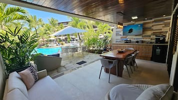 Apartment | Outdoor dining