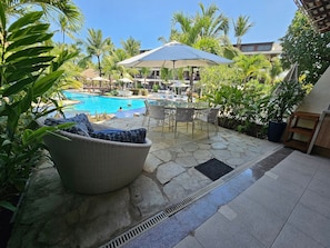 Apartment | Outdoor dining