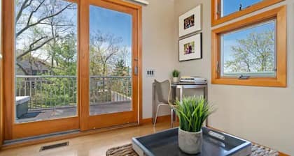 Rivera House-fun and comfort steps from the beach