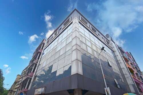 Goroomgo Royal Oak Guest House Nabapally Sector 4 Kolkata