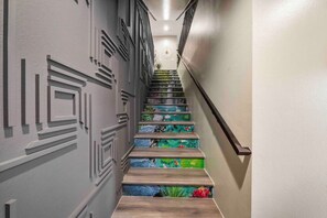 Interior - Unit B · Work/Play/Stay at Ctrl Gated Home w/ Free Parking (Houston)