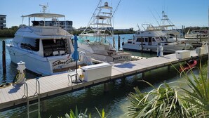 Marina - Waterfront, Harbourside, Water Park, Beach, #2219 (Indian rocks beach)