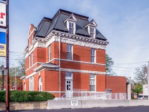 Front of property - Sandwich Boutique Hotel (Windsor)