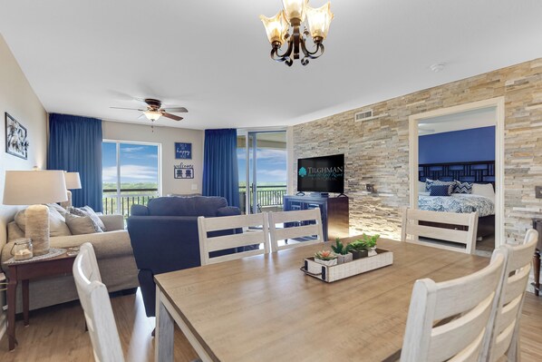 Interior - Lake & Golf View 3 bedroom Condo 1516 with Resort access and short walk to beach (North Myrtle Beach)