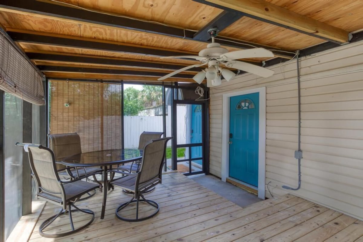 Photo 31 of Carriage Manor- Right next to the Fountain of Youth & Beach.
Pets are welcomed!