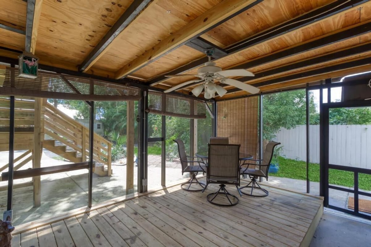 Photo 29 of Carriage Manor- Right next to the Fountain of Youth & Beach.
Pets are welcomed!