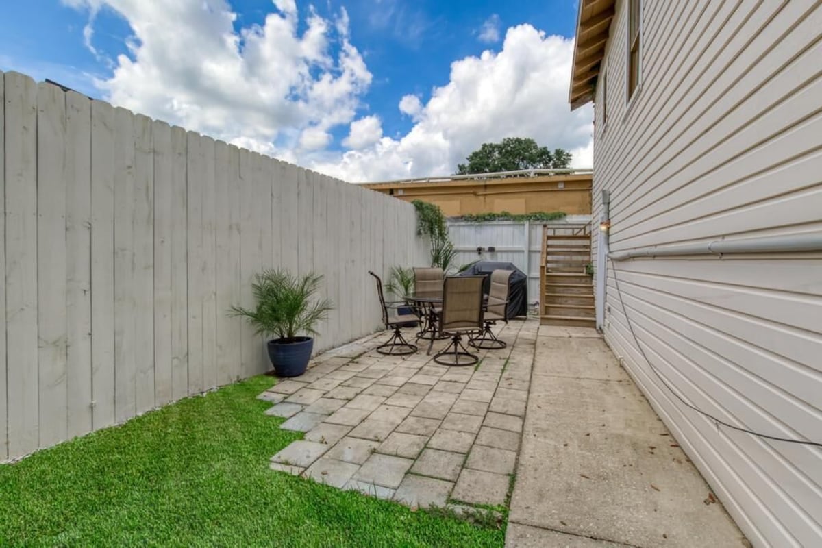 Photo 28 of Carriage Manor- Right next to the Fountain of Youth & Beach.
Pets are welcomed!