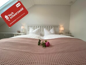 2 bedrooms, iron/ironing board, travel cot, free WiFi