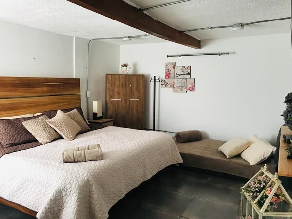 1 dormitorio, caja fuerte, escritorio y wifi gratis