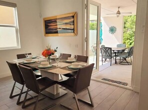 Dining - Desert Modern 4BR: Pool, Spa & Mtn views #259142 (La Quinta)