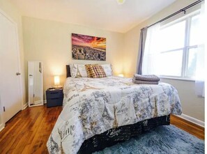 3 bedrooms, WiFi - Very Clean, Spacious, & Quiet Home Near Beaches (Milton)