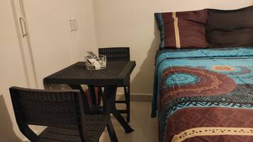 1 bedroom, WiFi, bed sheets