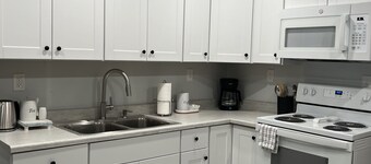 Ocean bliss! Walking distance to beach!