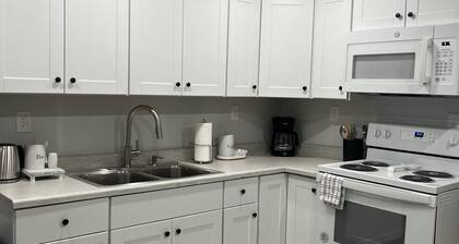 Ocean bliss! Walking distance to beach!