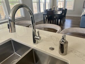 Dining - 3BR/2.5BA in the heart of downtown Ocean Springs! Casa Callie (Ocean Springs)