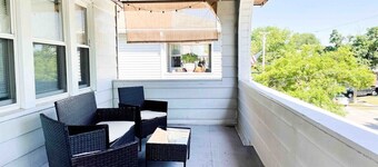 Lovely West Cleveland Home Away From Home - with Parking