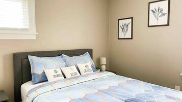 2 bedrooms, iron/ironing board, free WiFi, bed sheets