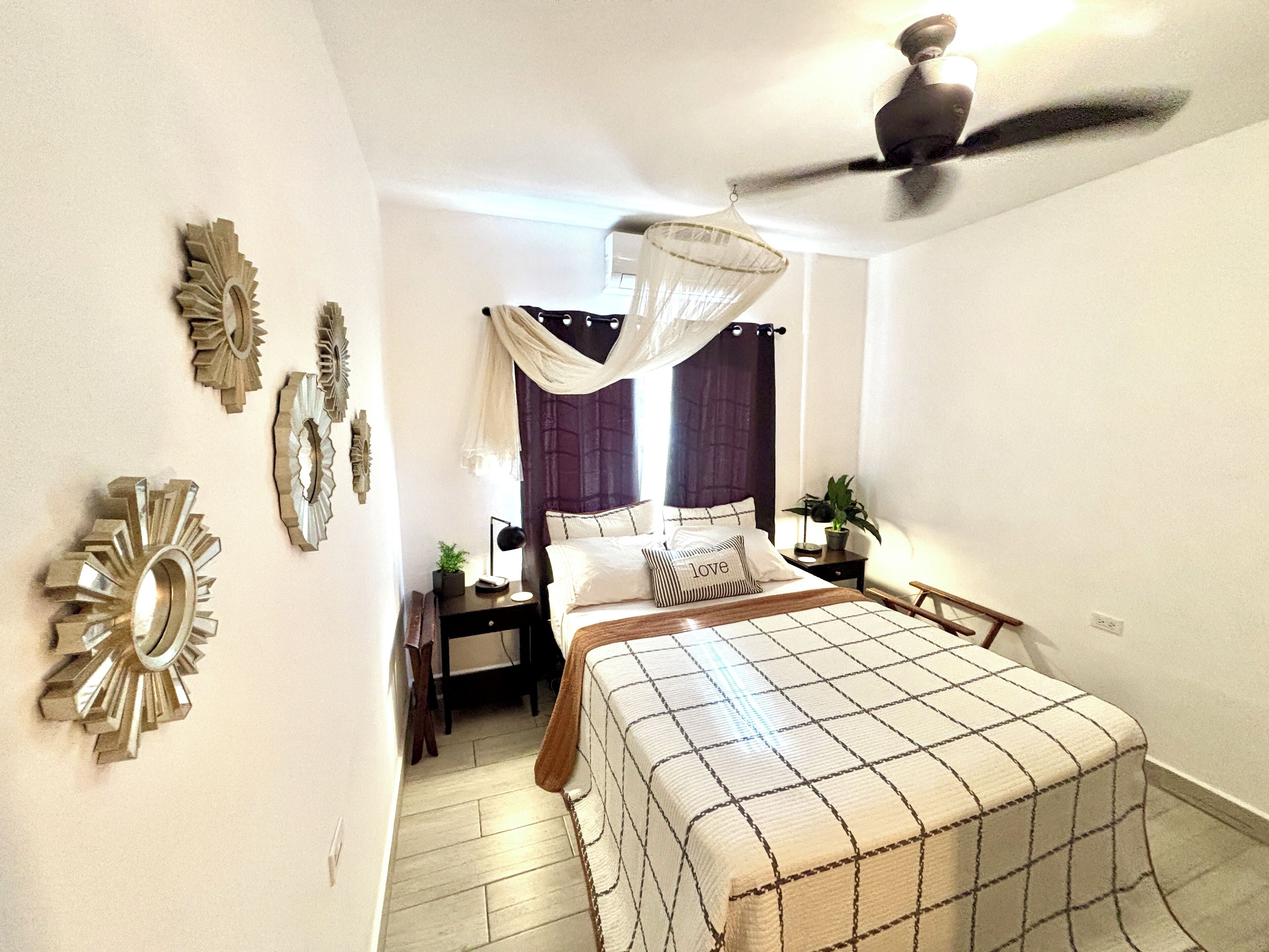 舒適加層、獨特裝潢、布置獨特、筆電工作空間