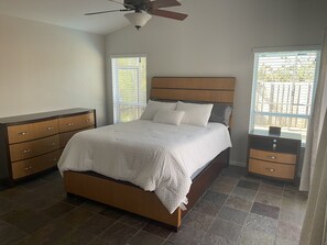 3 bedrooms, WiFi - Charming 3/2 house w private pool in Fort Lauderdale (Fort lauderdale)