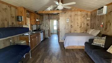 1 bedroom, bed sheets, wheelchair access