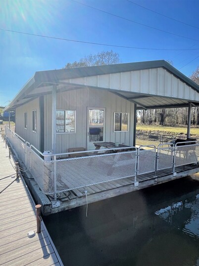 Cajun Adventure - Spend the night in the Atchafalaya Basin