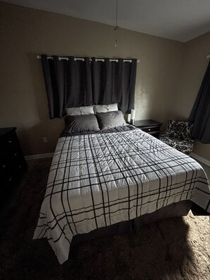 2 habitaciones, tabla de planchar con plancha y wifi gratis 