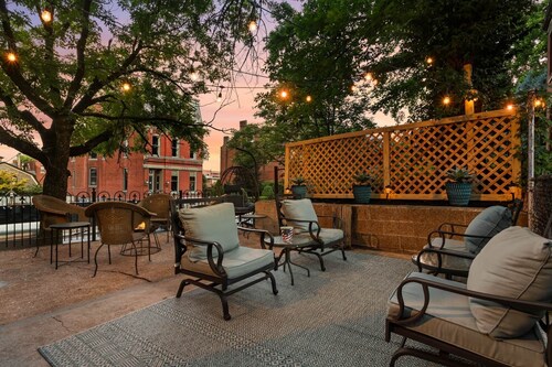Soulard Retreat. Fire Pit. Game Room. 3 Kings