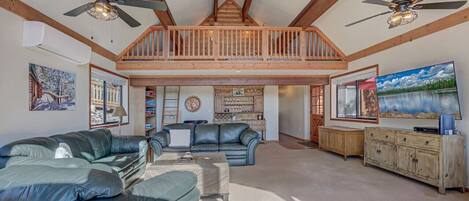 智能电视、壁炉、乒乓球、书