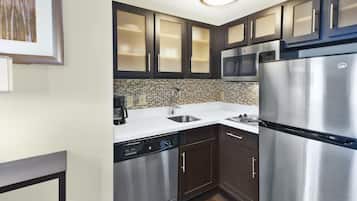 Fridge, stovetop, dishwasher, toaster