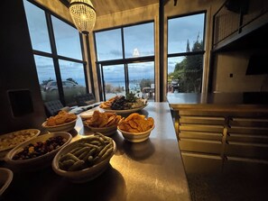 Unclassified image, 3 of 31, button - Coastal Calm | Luxe Stay with Views, Bath & Fire. (Mapua)