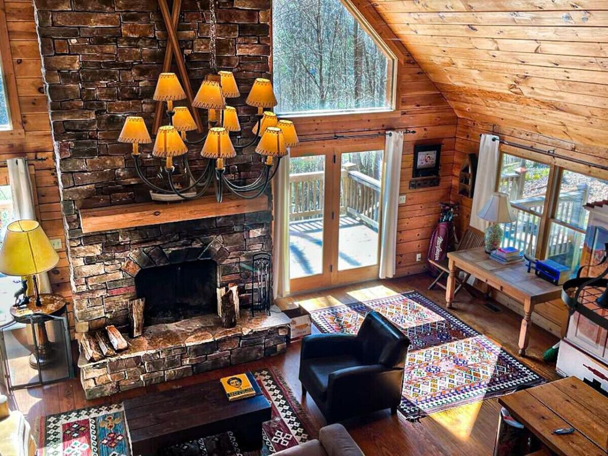 TV, fireplace, table tennis