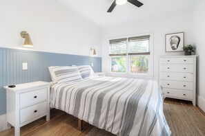 2 Schlafzimmer, Schreibtisch, Bügeleisen/Bügelbrett, kostenloses WLAN