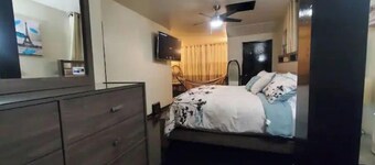 Angelic Vibes.  The Urban Experience!