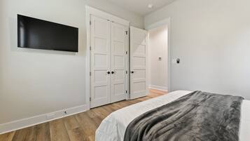 3 bedrooms, free WiFi, bed sheets