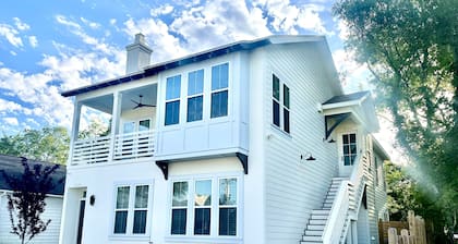 3BR/2.5BA in the heart of downtown Ocean Springs! The Wellington Penthouse