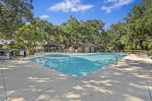 Pool - Quaint, Kiawah Cottage- EASY BEACH ACCESS! Community Dock And Pool (Kiawah Island)